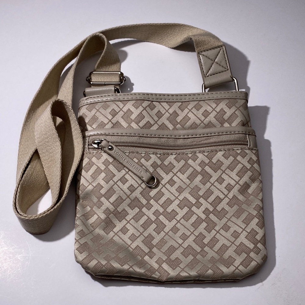 Tommy Hilfiger Beige Shoulder Bag